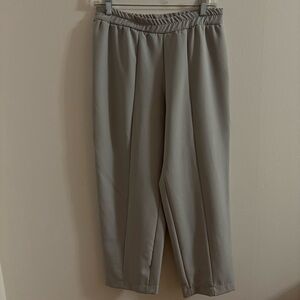 Elegant Gray Pleated Trousers taille M/38